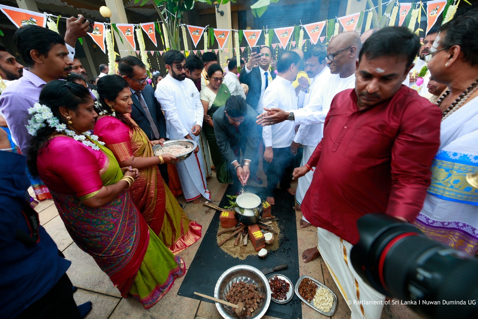 இலங்கை வரலாற்றில் நாடாளுமன்றத்தில் முதன்முறையாக தைப்பொங்கல் விழா