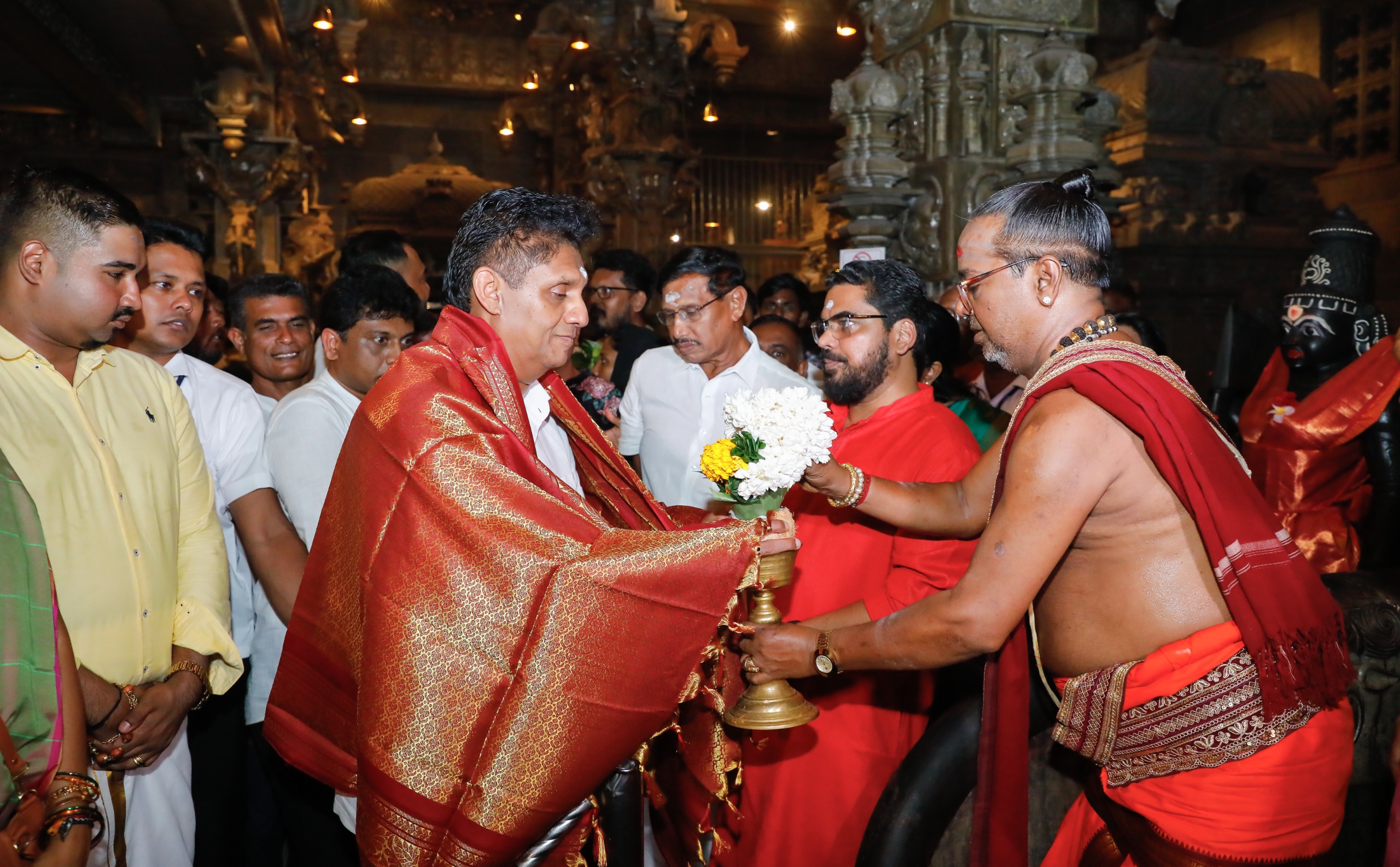 மகா சிவராத்திரி நிகழ்வில் கலந்துகொண்ட சஜித் மகா சிவராத்திரி நிகழ்வில் கலந்துகொண்ட சஜித்