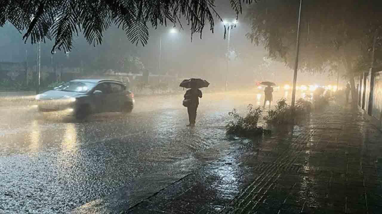 பல பகுதிகளில் இன்றிரவு மழை பல பகுதிகளில் இன்றிரவு மழை