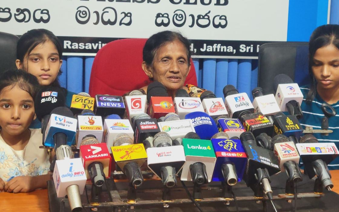 தாயாரின் விடுதலைக்கு உதவுங்கள் – ஜனாதிபதியிடம் உதயகலாவின் மகள் உருக்கம் தாயாரின் விடுதலைக்கு உதவுங்கள் – ஜனாதிபதியிடம் உதயகலாவின் மகள் உருக்கம்
