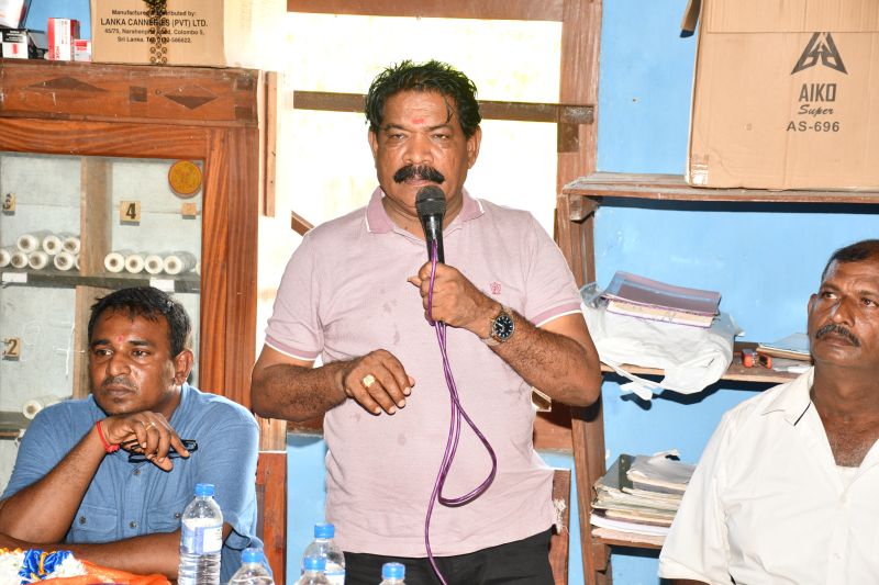 வாக்கு வேட்டைக்காக சில தமிழ் அரசியல்வாதிகள் இனவாதத்தை கையிலெடுத்துள்ளனர் வாக்கு வேட்டைக்காக சில தமிழ் அரசியல்வாதிகள் இனவாதத்தை கையிலெடுத்துள்ளனர்