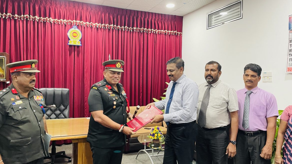 யாழில் உயர் பாதுகாப்பு வலயத்திலிருந்த 40 ஏக்கர் காணி விடுவிப்பு யாழில் உயர் பாதுகாப்பு வலயத்திலிருந்த 40 ஏக்கர் காணி விடுவிப்பு