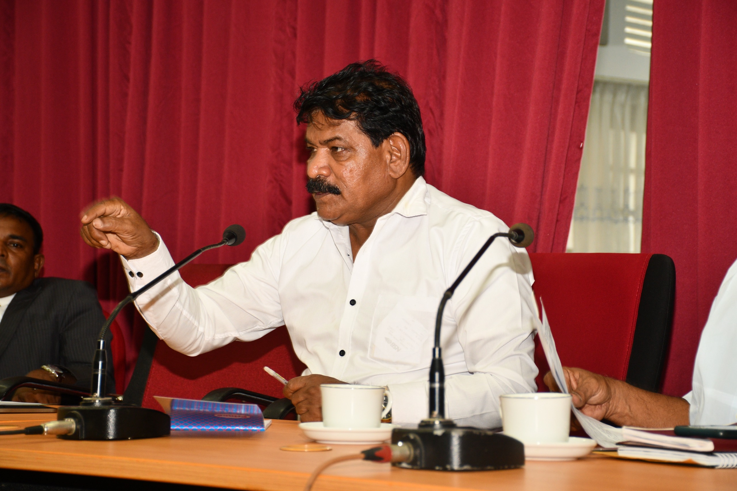 யாழ். மாவட்டத்தில் முன்னெடுக்கப்படவுள்ள பாரிய அபிவிருத்தி திட்டங்கள் குறித்து விசேட கலந்துரையாடல் யாழ். மாவட்டத்தில் முன்னெடுக்கப்படவுள்ள பாரிய அபிவிருத்தி திட்டங்கள் குறித்து விசேட கலந்துரையாடல்