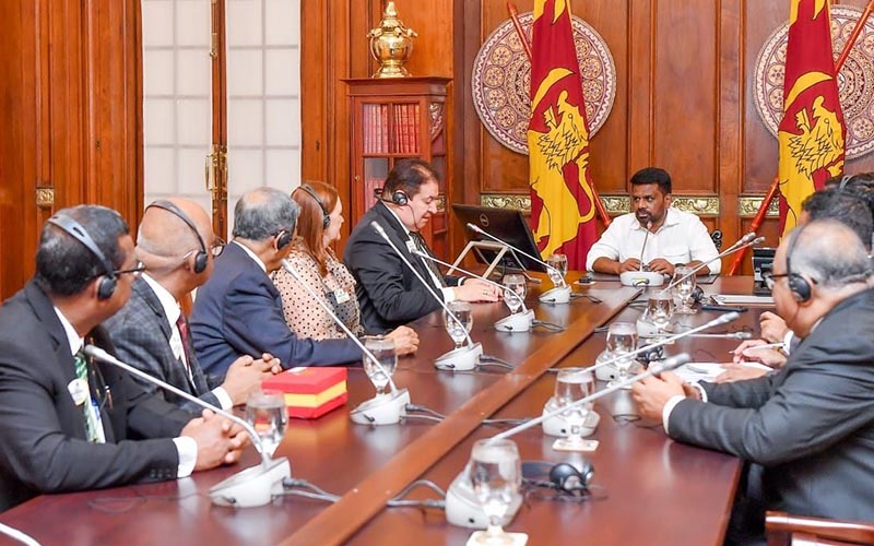 ஜனாதிபதிக்கும் சர்வதேச லயன்ஸ் கழகத் தலைவருக்கும் இடையே சந்திப்பு ஜனாதிபதிக்கும் சர்வதேச லயன்ஸ் கழகத் தலைவருக்கும் இடையே சந்திப்பு