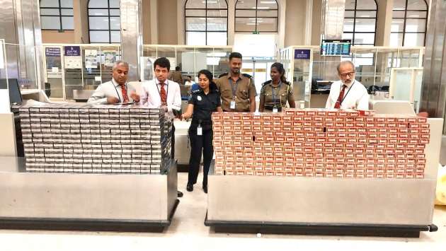 பல மில்லியன் ரூபா பெறுமதியான சிகரெட்டுக்களுடன் எழுவர் கைது பல மில்லியன் ரூபா பெறுமதியான சிகரெட்டுக்களுடன் எழுவர் கைது