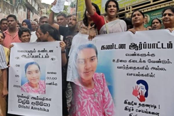 கொட்டாஞ்சேனை மாணவி விவகாரம் – கொழும்பு இராமநாதன் இந்து மகளீர் கல்லூரியின் அதிபருக்கு இடமாற்றம் கொட்டாஞ்சேனை மாணவி விவகாரம் – கொழும்பு இராமநாதன் இந்து மகளீர் கல்லூரியின் அதிபருக்கு இடமாற்றம்
