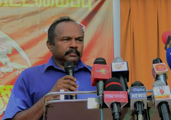 பிள்ளையானை பற்றி பேசாவிட்டால் களுவாஞ்சிக்குடி அஷ்ரப்பிற்கு தூக்கம் வராது – கருணா பிள்ளையானை பற்றி பேசாவிட்டால் களுவாஞ்சிக்குடி அஷ்ரப்பிற்கு தூக்கம் வராது – கருணா