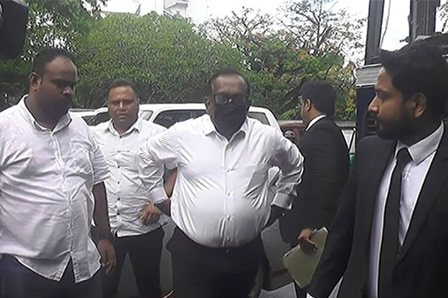 மஹிந்தானந்த அலுத்கமகே பிணையில் விடுவிப்பு மஹிந்தானந்த அலுத்கமகே பிணையில் விடுவிப்பு