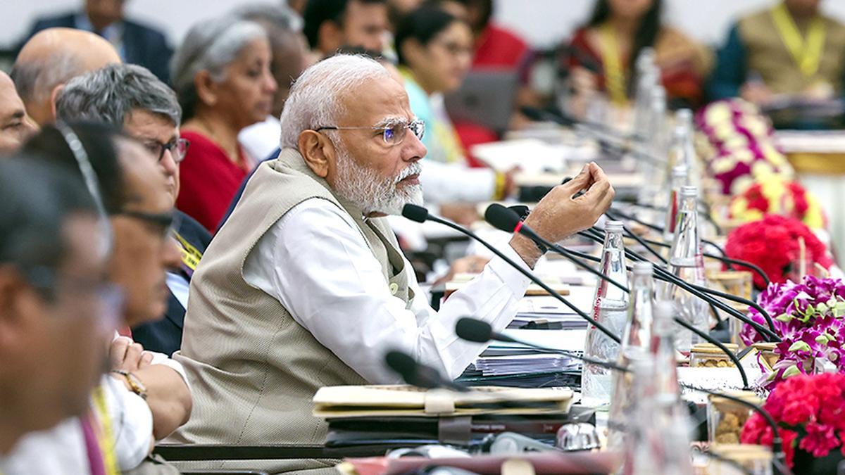 மத்திய அரசும், மாநில அரசுகளும் இணைந்து டீம் இந்தியாவைப் போன்று செயற்பட்டால், எந்த இலக்கும் சாத்தியமற்றது – பிரதமர் மத்திய அரசும், மாநில அரசுகளும் இணைந்து டீம் இந்தியாவைப் போன்று செயற்பட்டால், எந்த இலக்கும் சாத்தியமற்றது – பிரதமர்