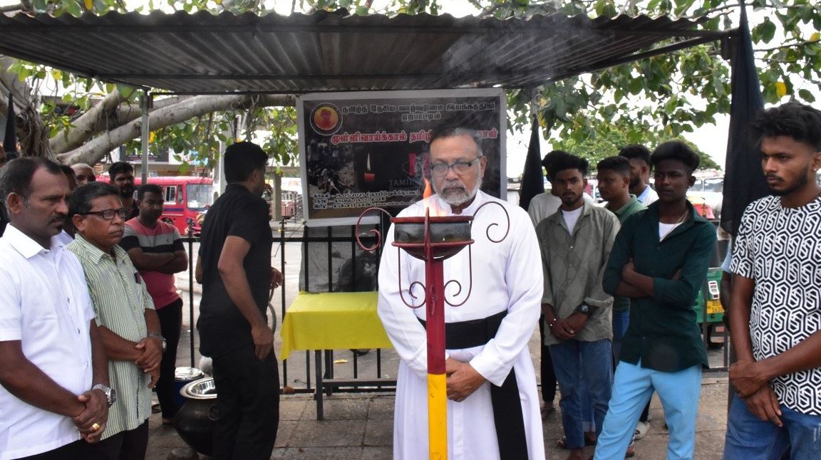 மன்னாரில் முள்ளிவாய்க்கால் தமிழின அழிப்பு நாள் நினைவு அனுஷ்டிப்பு மன்னாரில் முள்ளிவாய்க்கால் தமிழின அழிப்பு நாள் நினைவு அனுஷ்டிப்பு