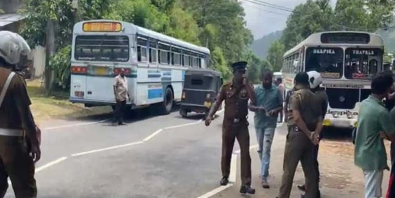 பயணிகளுக்கு ஆபத்தானதான 11 நீண்ட தூர சேவை பேருந்துகளுக்கு எதிராக நடவடிக்கை பயணிகளுக்கு ஆபத்தானதான 11 நீண்ட தூர சேவை பேருந்துகளுக்கு எதிராக நடவடிக்கை