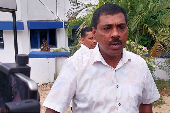 பிரசன்ன ரணவீர நீதிமன்றில் சரணடைந்தார் பிரசன்ன ரணவீர நீதிமன்றில் சரணடைந்தார்