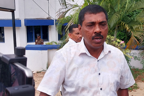 முன்னாள் இராஜாங்க அமைச்சர் பிரசன்ன ரணவீரவுக்கு விளக்கமறியல் முன்னாள் இராஜாங்க அமைச்சர் பிரசன்ன ரணவீரவுக்கு விளக்கமறியல்