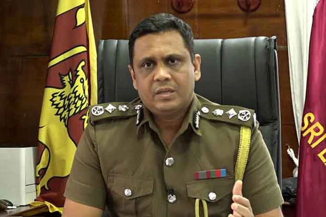 ஜனாதிபதி பொது மன்னிப்பு விவகாரம் – சிறைச்சாலைகள் ஆணையாளர் நாயகத்துக்கு விளக்கமறியல் ஜனாதிபதி பொது மன்னிப்பு விவகாரம் – சிறைச்சாலைகள் ஆணையாளர் நாயகத்துக்கு விளக்கமறியல்