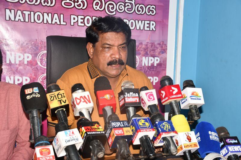 செம்மணியில் முன்னெடுக்கப்பட்டு வரும் “அணையா விளக்கு” போராட்டத்துக்கு நாம் முழு ஆதரவு செம்மணியில் முன்னெடுக்கப்பட்டு வரும் “அணையா விளக்கு” போராட்டத்துக்கு நாம் முழு ஆதரவு
