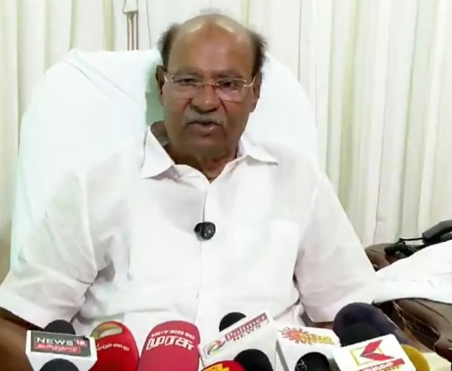 என் மூச்சு இருக்கும் வரை பாமக தலைவராக நானே தொடர்வேன்: ராமதாஸ் என் மூச்சு இருக்கும் வரை பாமக தலைவராக நானே தொடர்வேன்: ராமதாஸ்