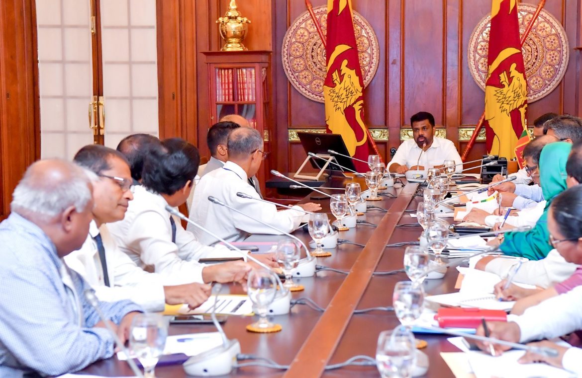 கிராமிய வீதி அபிவிருத்தித் திட்டங்களுக்கு முன்னுரிமை அளிக்கவும் – ஜனாதிபதி கிராமிய வீதி அபிவிருத்தித் திட்டங்களுக்கு முன்னுரிமை அளிக்கவும் – ஜனாதிபதி