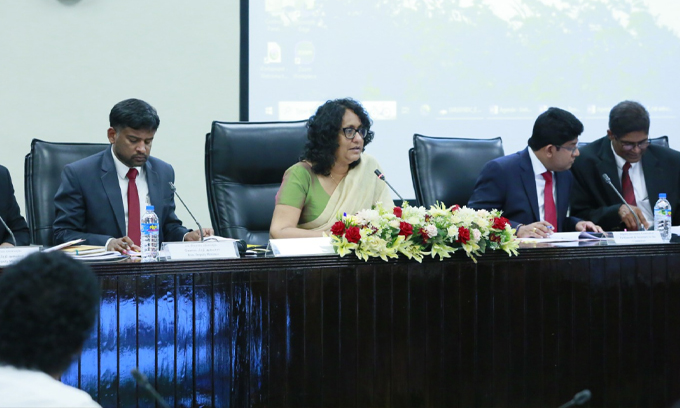 கல்வித் துறையில் நவீன மாற்றங்களுக்காக 6 உப குழுக்களை நியமிக்க தீர்மானம் கல்வித் துறையில் நவீன மாற்றங்களுக்காக 6 உப குழுக்களை நியமிக்க தீர்மானம்