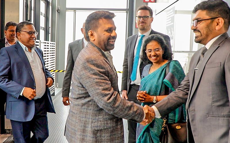 ஜனாதிபதி ஜெர்மனியை சென்றடைந்தார் ஜனாதிபதி ஜெர்மனியை சென்றடைந்தார்