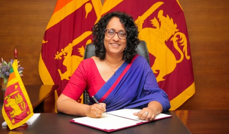பிரதமர் கனடாவுக்குப் புறப்பட்டார் பிரதமர் கனடாவுக்குப் புறப்பட்டார்