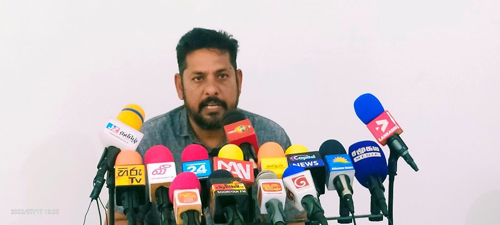 அரசியல் கட்சிகளுக்கு வெளிநாட்டிலிருந்து நிதி: ஆராயுமாறு வலியுறுத்து அரசியல் கட்சிகளுக்கு வெளிநாட்டிலிருந்து நிதி: ஆராயுமாறு வலியுறுத்து