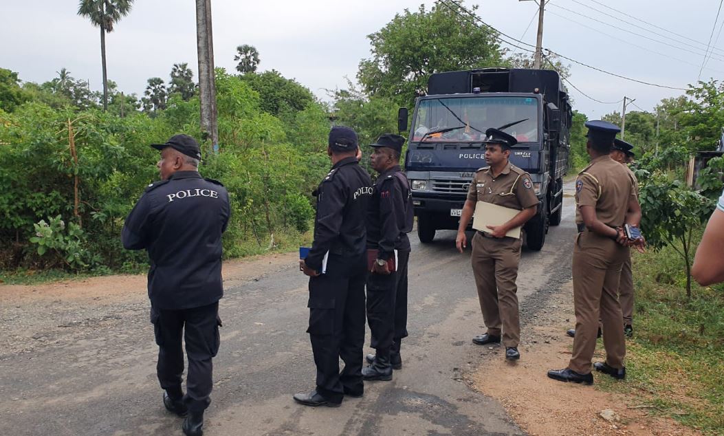 தையிட்டியில் குவிக்கப்பட்டுள்ள பொலிஸார் தையிட்டியில் குவிக்கப்பட்டுள்ள பொலிஸார்