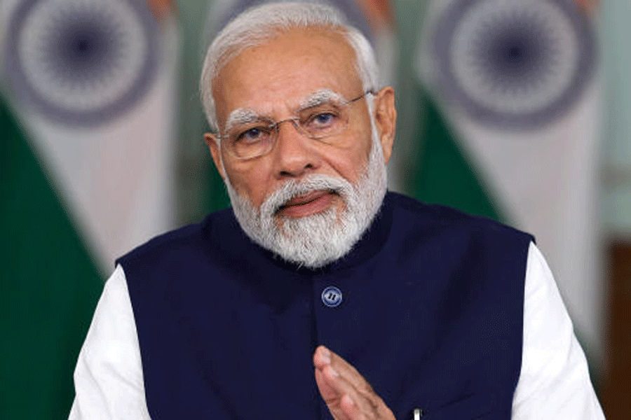 ஈரான் ஜனாதிபதியுடன் தொலைபேசியில் உரையாடிய பிரதமர் மோடி ஈரான் ஜனாதிபதியுடன் தொலைபேசியில் உரையாடிய பிரதமர் மோடி