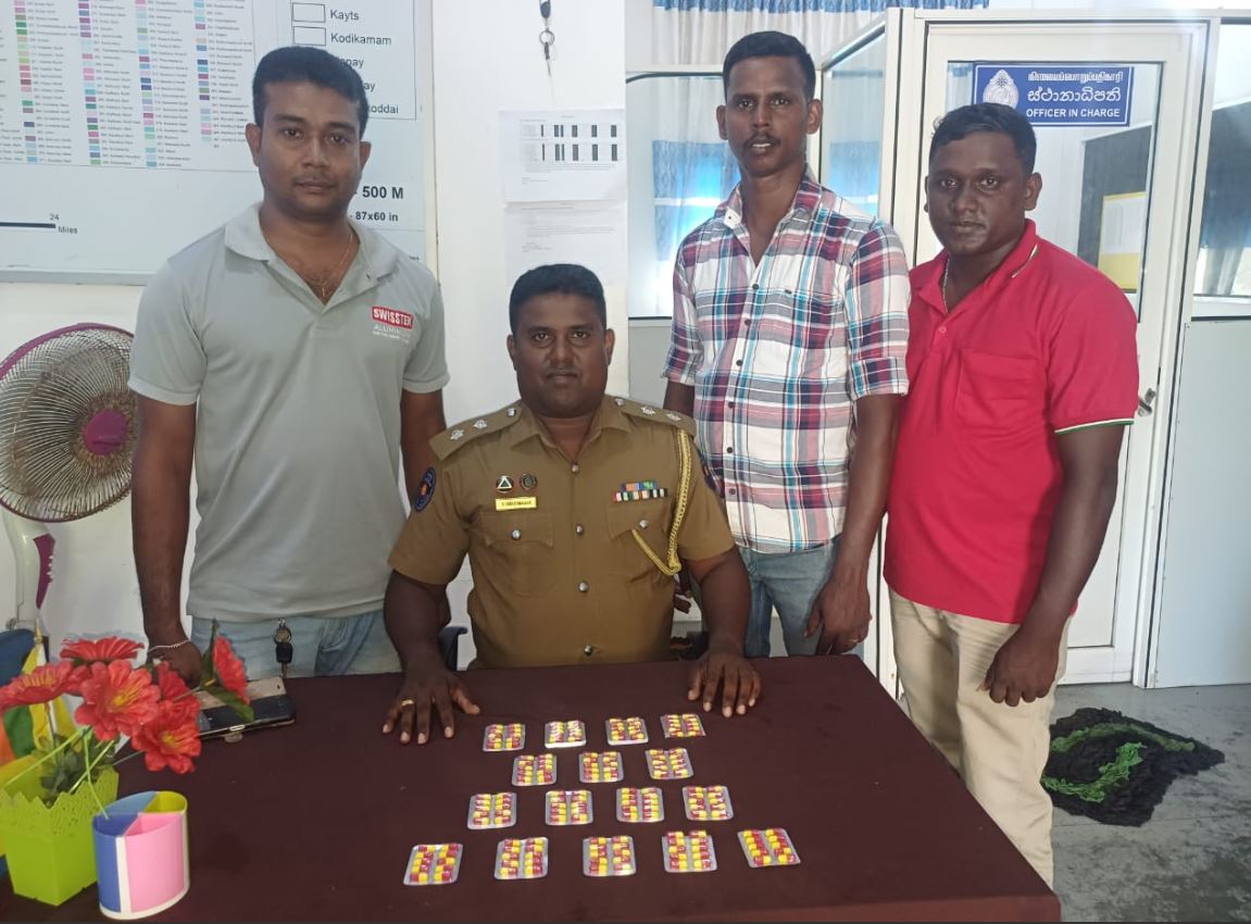 யாழ்ப்பாணத்தில் போதை மாத்திரைகளுடன் இளைஞர் கைது யாழ்ப்பாணத்தில் போதை மாத்திரைகளுடன் இளைஞர் கைது