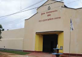 பூசா சிறைச்சாலையில் கைதிகள் போராட்டம் பூசா சிறைச்சாலையில் கைதிகள் போராட்டம்