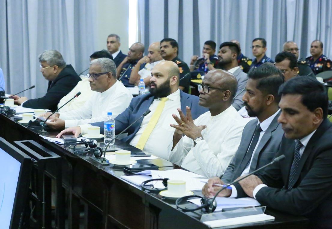 இராணுவம் கையகப்படுத்தியுள்ள காணிகளின் விடுவிப்பு தொடர்பில் சாணக்கியன் எம்.பி ஜனாதிபதியிடம் கோரிக்கை இராணுவம் கையகப்படுத்தியுள்ள காணிகளின் விடுவிப்பு தொடர்பில் சாணக்கியன் எம்.பி ஜனாதிபதியிடம் கோரிக்கை