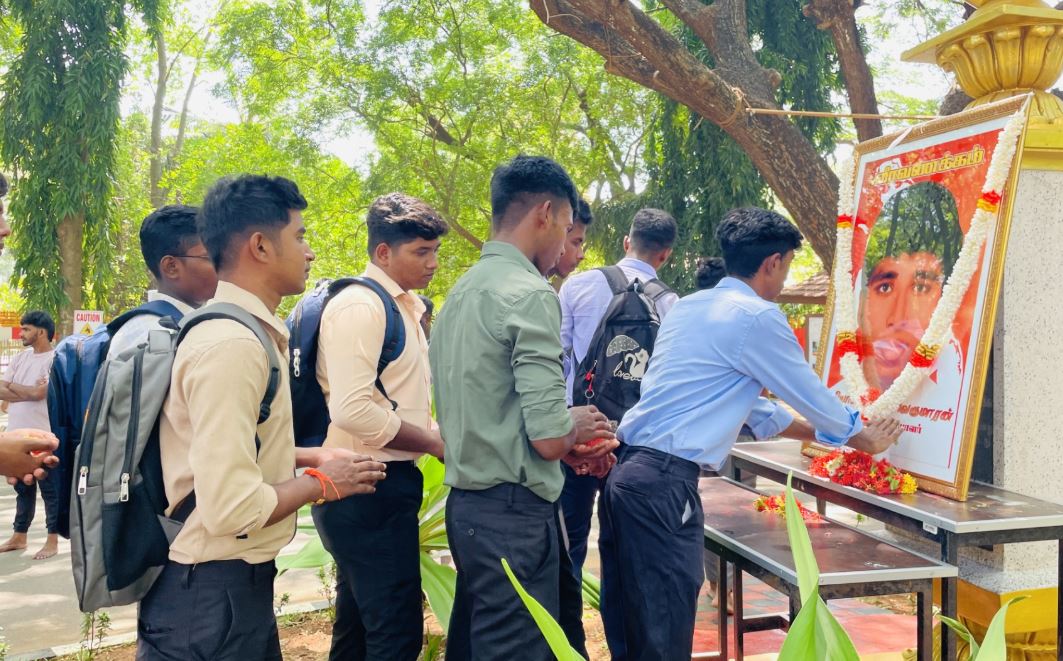 யாழ் பல்கலையில் தியாகி பொன்னுத்துரை சிவகுமாரனின் நினைவேந்தல் நிகழ்வு யாழ் பல்கலையில் தியாகி பொன்னுத்துரை சிவகுமாரனின் நினைவேந்தல் நிகழ்வு