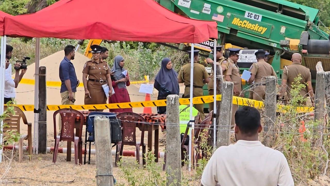சம்பூர் கடற்கரையில் கண்டெடுக்கப்பட்ட மனித எலும்புக்கூடுகள்: நிபுணர் அறிக்கைக்கு கோரிக்கை