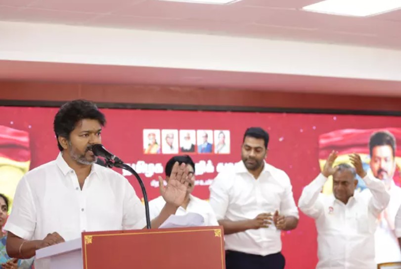 பாஜக, திமுகவுடன் கூட்டணியமைக்கப் போவதில்லை – விஜய் திட்டவட்டம் பாஜக, திமுகவுடன் கூட்டணியமைக்கப் போவதில்லை – விஜய் திட்டவட்டம்