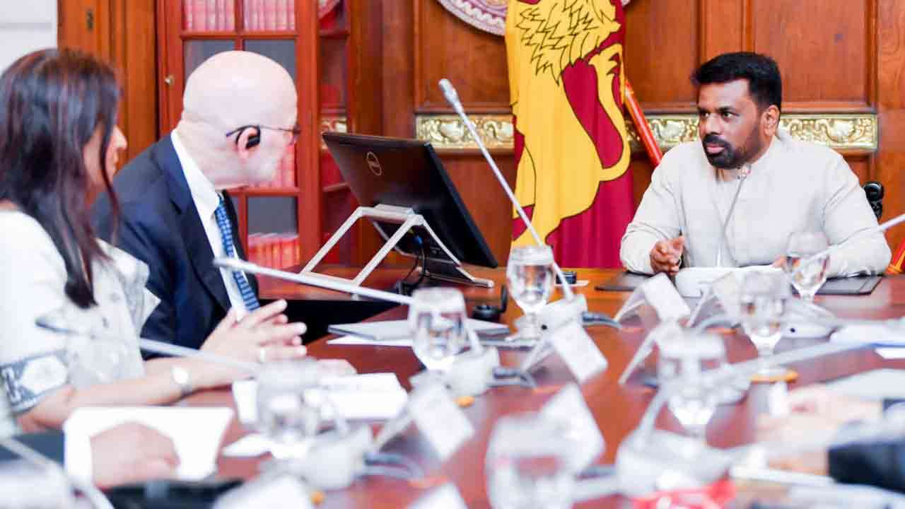 கேட்ஸ் நிதியத்தின் பிரதிநிதிகளுக்கும் ஜனாதிபதிக்கும் இடையில் சந்திப்பு கேட்ஸ் நிதியத்தின் பிரதிநிதிகளுக்கும் ஜனாதிபதிக்கும் இடையில் சந்திப்பு