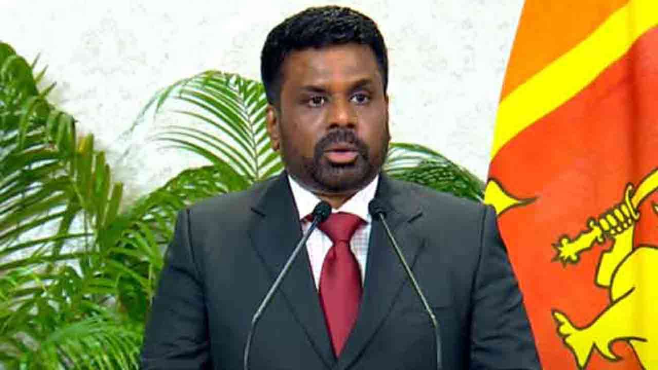 சிங்களம் மற்றும் திவெஹி ஆகிய மொழிகள் ஒரே வேரில் இருந்து வந்த மொழிகள் ஆகும்