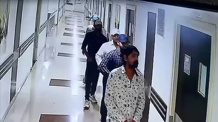 திரைப்பட பாணியில் நடந்தேறிய கொடூரம் – பீகாரில் நடந்த அதிர்ச்சி சம்பவம் திரைப்பட பாணியில் நடந்தேறிய கொடூரம் – பீகாரில் நடந்த அதிர்ச்சி சம்பவம்