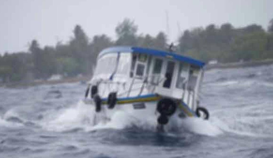 பேருவளை மீன்பிடி துறைமுகத்திலிருந்து புறப்பட்ட படகில் பயணித்த மீனவர் காணாமற் போயுள்ளதாக தகவல் பேருவளை மீன்பிடி துறைமுகத்திலிருந்து புறப்பட்ட படகில் பயணித்த மீனவர் காணாமற் போயுள்ளதாக தகவல்