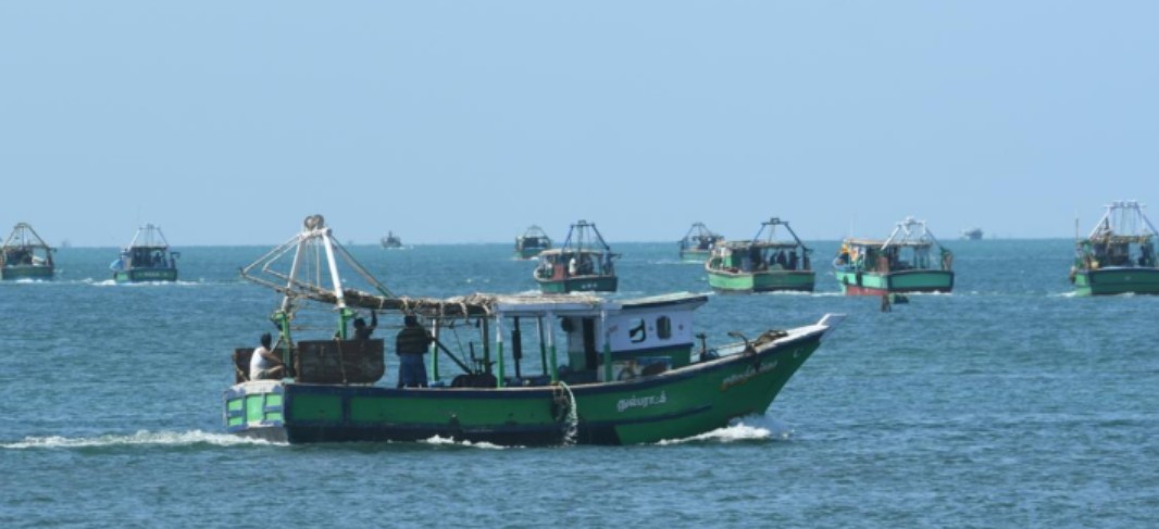 சட்டவிரோத மீன்பிடியில் ஈடுபட்ட  இராமேஸ்வர மீனவர்களுக்கு விளக்கமறியல்