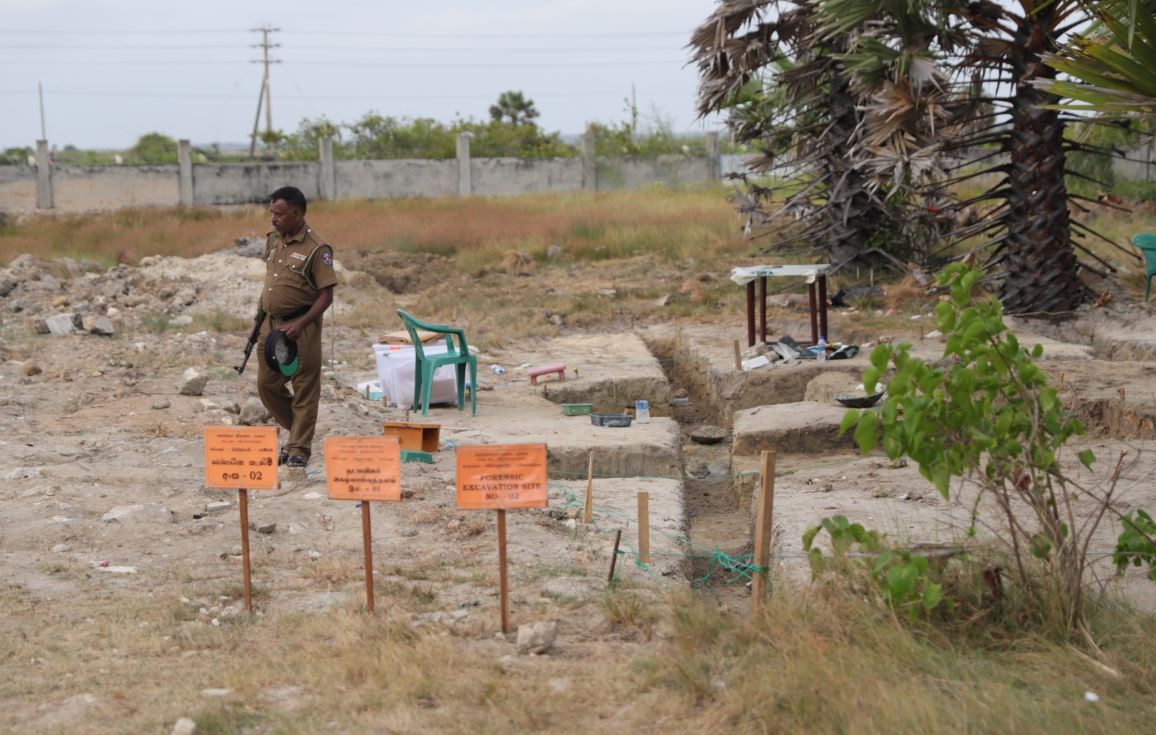 செம்மணிக்கு 11.7 மில்லின் ரூபாய் ஒதுக்கீடு, புதைகுழியில் 72வது எலும்புக்கூடு கண்டறியப்பட்டது செம்மணிக்கு 11.7 மில்லின் ரூபாய் ஒதுக்கீடு, புதைகுழியில் 72வது எலும்புக்கூடு கண்டறியப்பட்டது