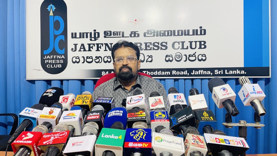 விமல் வீரவன்சவை கைது செய்யவேண்டும்.. அல்லது ஜனாதிபதி பதவி விலக வேண்டும்!! விமல் வீரவன்சவை கைது செய்யவேண்டும்.. அல்லது ஜனாதிபதி பதவி விலக வேண்டும்!!