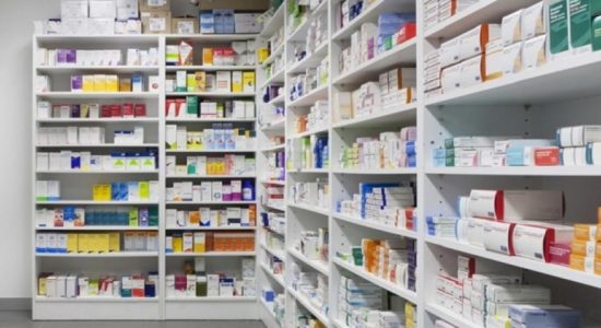 82 மருந்தகங்களின் உரிமங்கள் தற்காலிகமாக நிறுத்தி வைப்பு