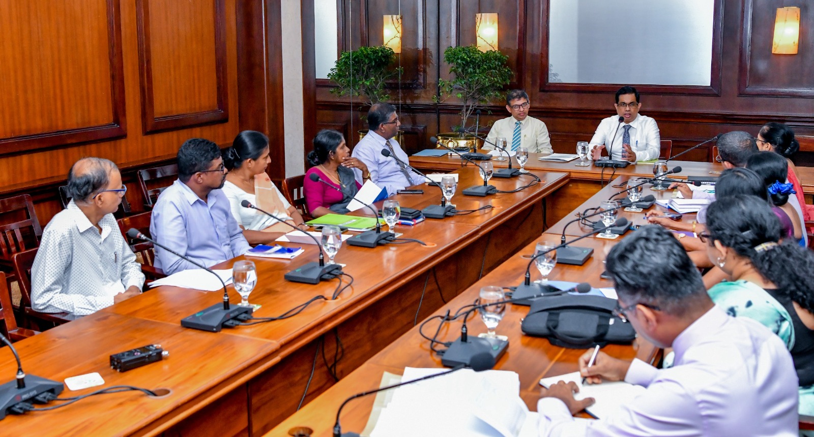 ஒட்டிசம் பாதிப்புள்ள பிள்ளைகளுக்கு பராமரிப்பு நிலையங்களை அமைப்பதற்கான தேசிய அளவிலான பொறிமுறை