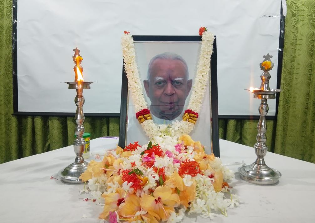 இரா.சம்பந்தனின் முதலாம் ஆண்டு நினைவஞ்சலி நிகழ்வு இரா.சம்பந்தனின் முதலாம் ஆண்டு நினைவஞ்சலி நிகழ்வு