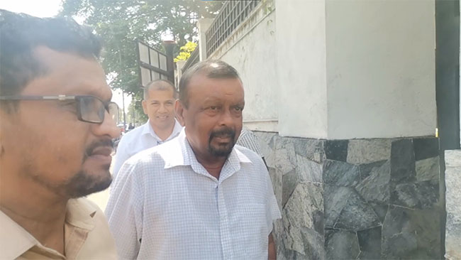எஸ்.எம்.சந்திரசேனவின் கோரிக்கையை சிறைச்சாலை நிர்வாகம் நிராகரித்தது எஸ்.எம்.சந்திரசேனவின் கோரிக்கையை சிறைச்சாலை நிர்வாகம் நிராகரித்தது