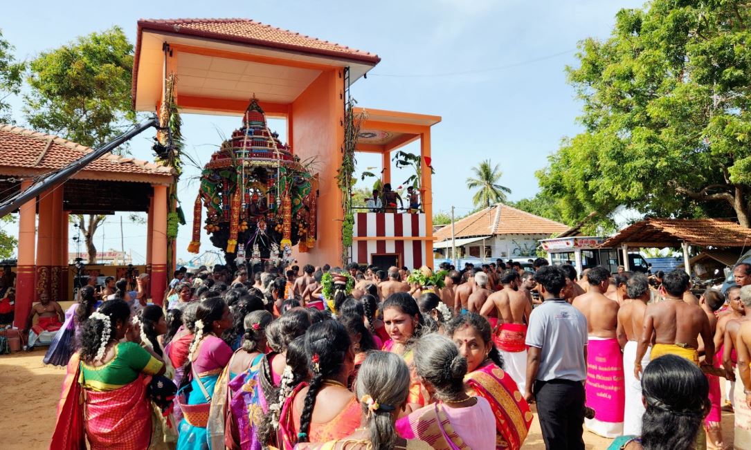 35 வருடங்களின் பின் தேரில் ஆரோகணித்த கண்ணகி அம்பாள்