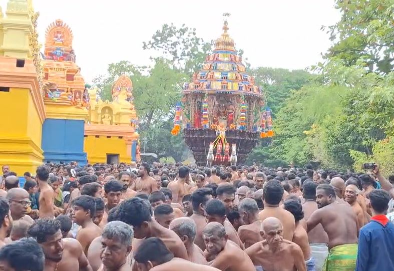 வெகு விமர்சையாக இடம்பெற்றது மட்டக்களப்பு மாமாங்கேஸ்வரர் ஆலய தேர்த்திருவிழா வெகு விமர்சையாக இடம்பெற்றது மட்டக்களப்பு மாமாங்கேஸ்வரர் ஆலய தேர்த்திருவிழா