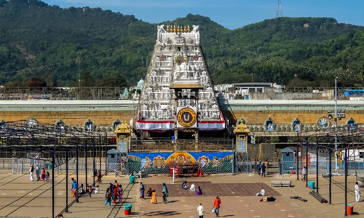திருப்பதி கோயிலுக்கு ஒரு கோடி ரூபாவை வழங்கிய பக்தர்