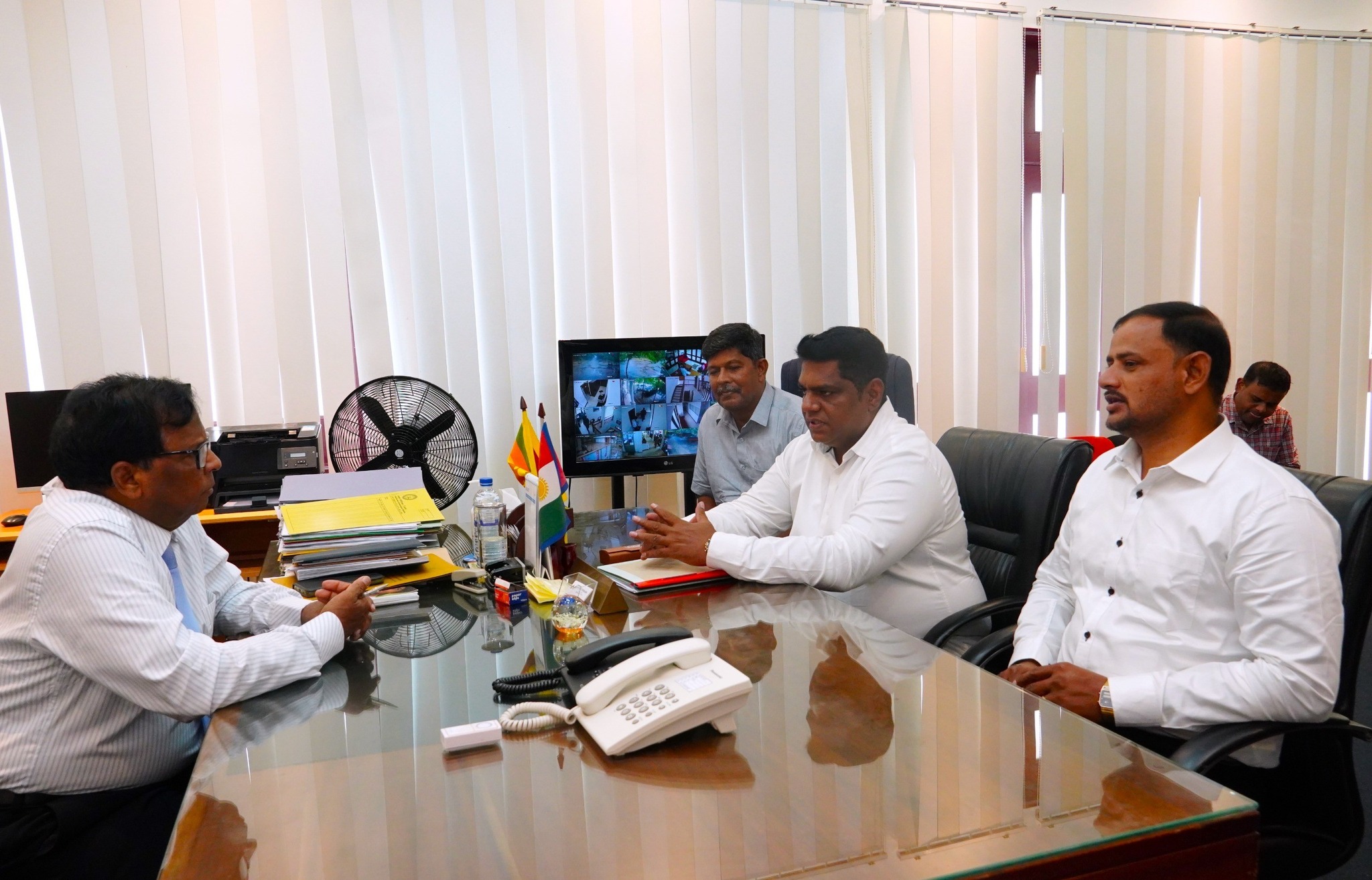 மன்னார் நகர சபையில் முறைகேடுகள் – வடக்கு மாகாண ஆளுநரிடம் முறைப்பாடு
