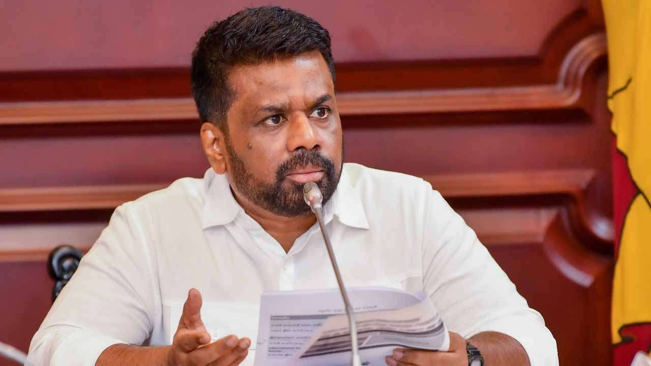 மைதானங்களின் புனரமைப்பை துரிதப் படுத்துமாறு ஜனாதிபதி பணிப்புரை