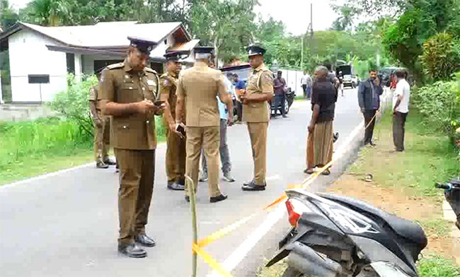 மீகொடயில் துப்பாக்கி பிரயோகத்திற்கு இலக்கான முன்னாள் பிரதேச சபை உறுப்பினர் உயிரிழப்பு மீகொடயில் துப்பாக்கி பிரயோகத்திற்கு இலக்கான முன்னாள் பிரதேச சபை உறுப்பினர் உயிரிழப்பு